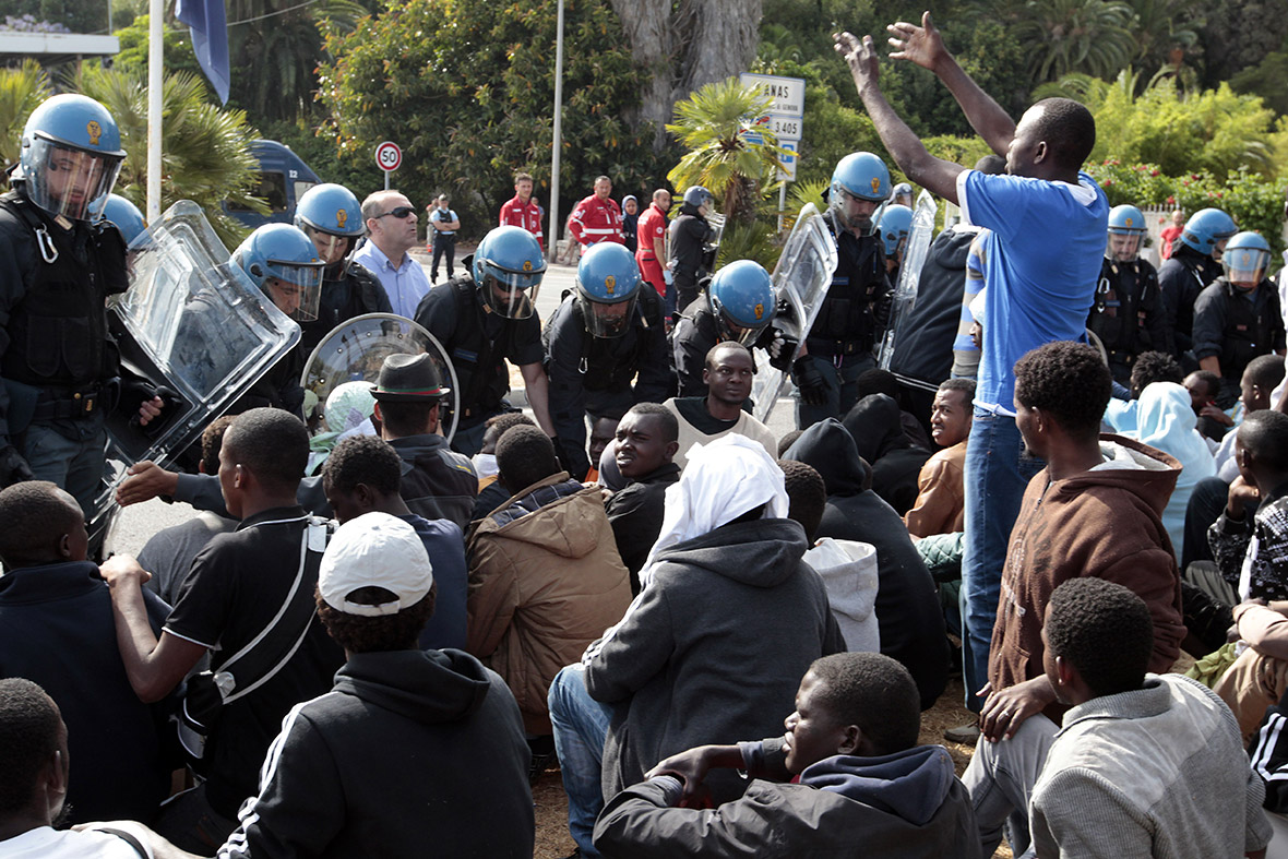 migrants France Italy