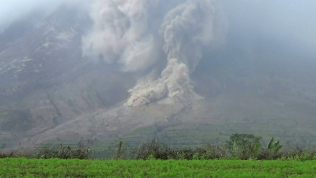 Indonesia: Mount Sinabung erupts spewing ash into the sky | IBTimes UK