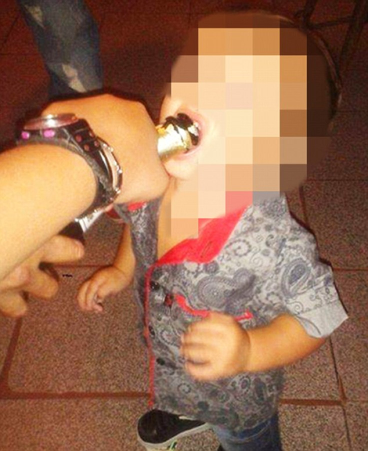 Mother posts pic of child smoking