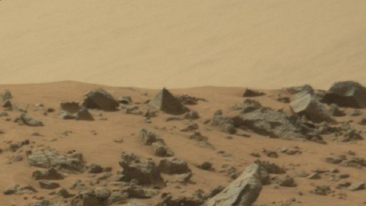 pyramid Mars Nasa rover