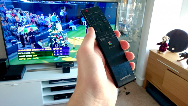 Samsung JE7000 with remote