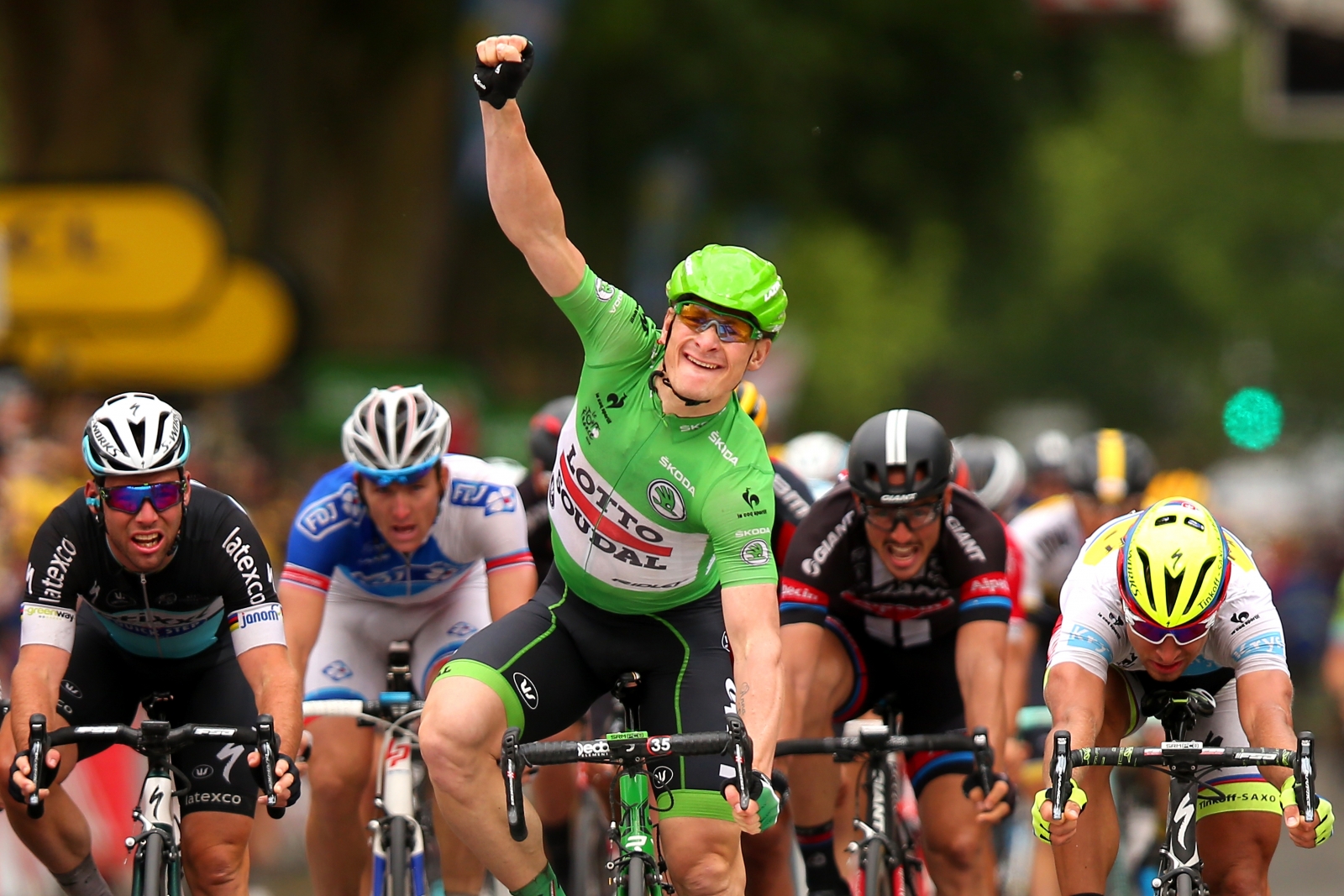 Tour de France 2015: Mark Cavendish beaten again by Andre Griepel