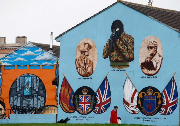 loyalist wall mural