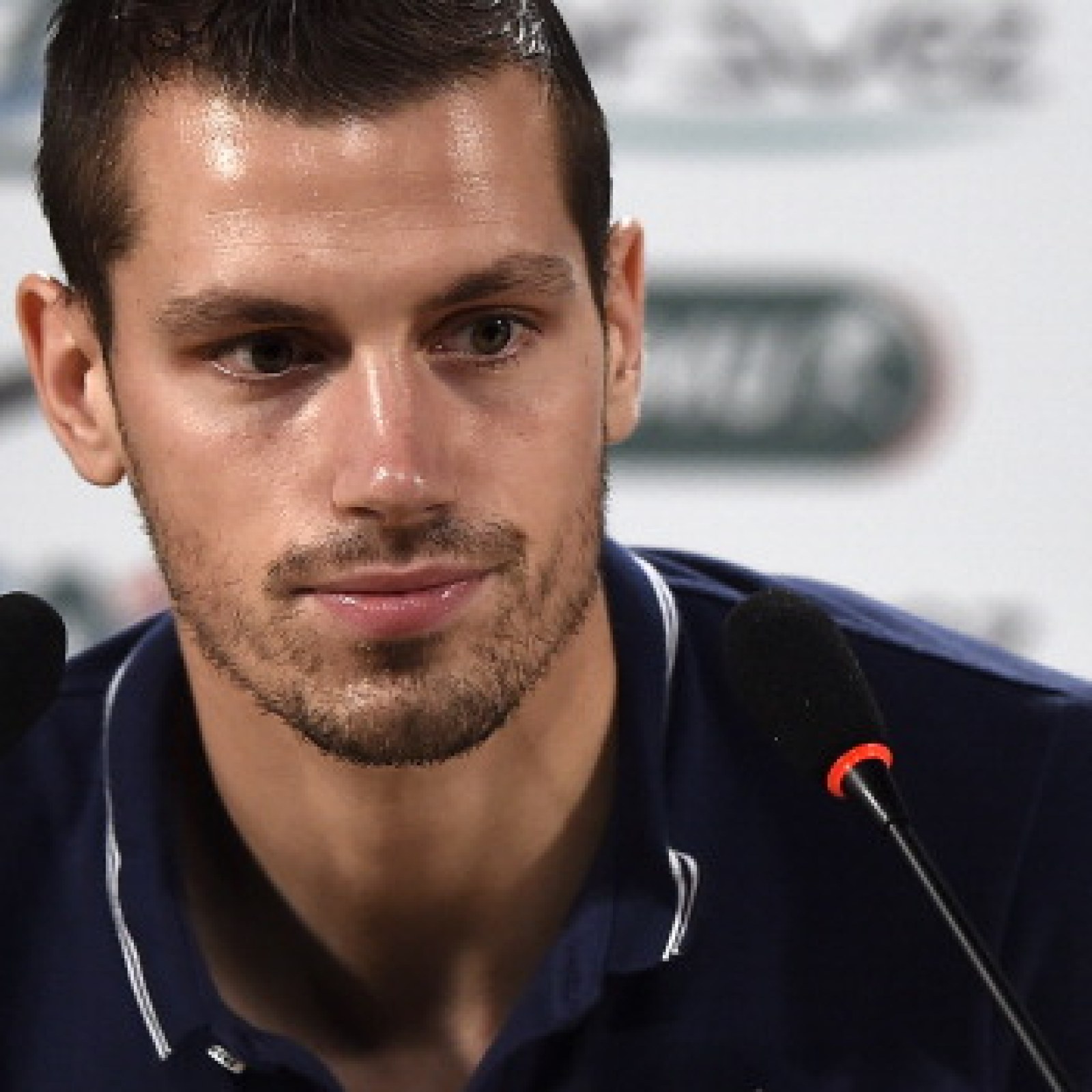 Morgan Schneiderlin shares romantic moment with gorgeous girlfriend Camille Sold - Daily Star