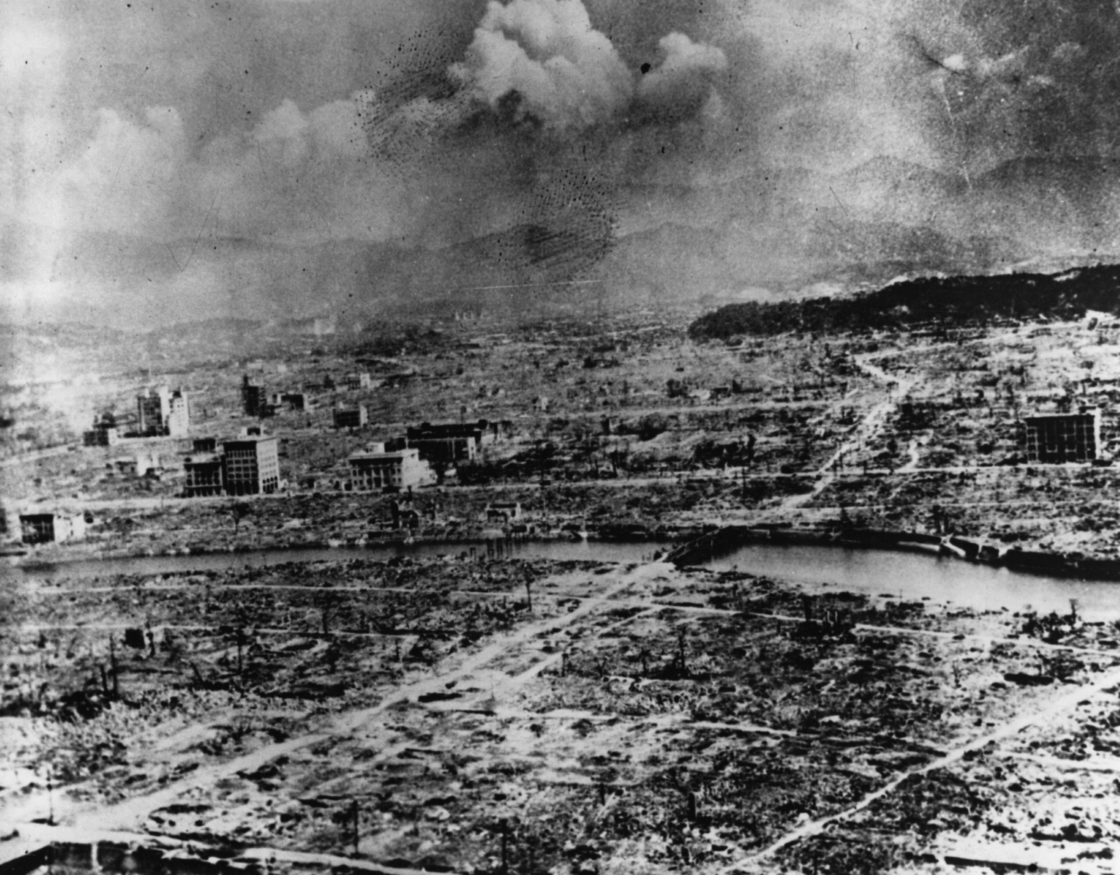 Atomic Bomb On Hiroshima And Nagasaki