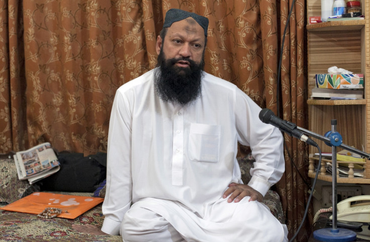 Malik Ishaq, chief of Lashkar-e-Jhangvi