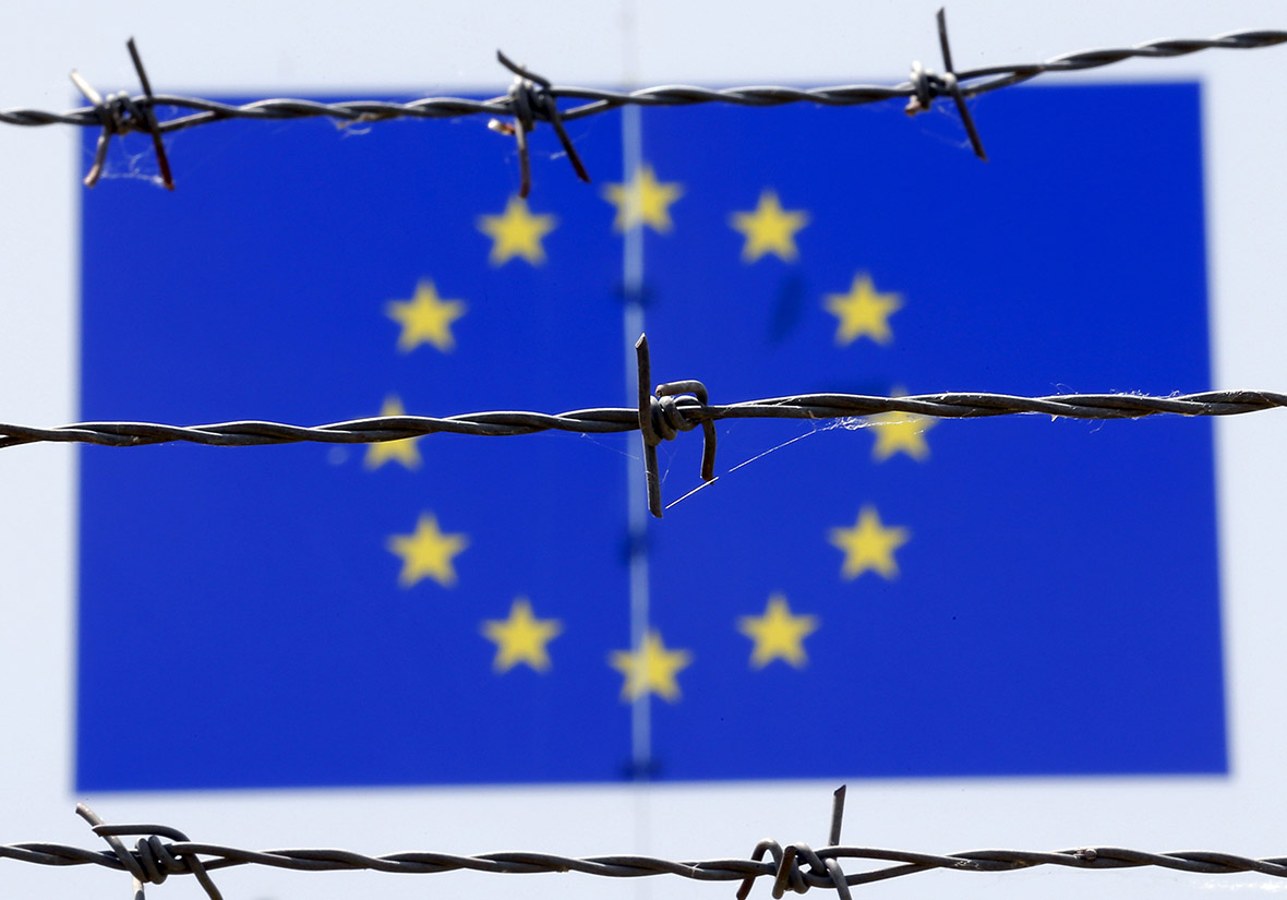 Migrants Hungary EU fence