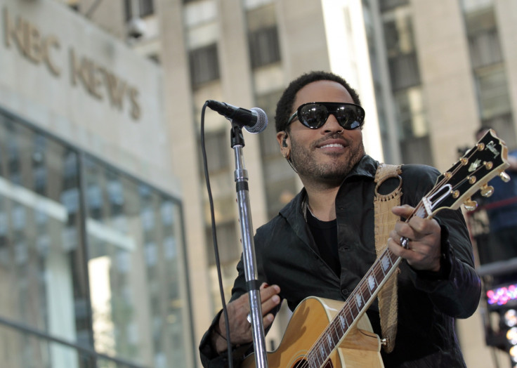 Lenny Kravitz performing