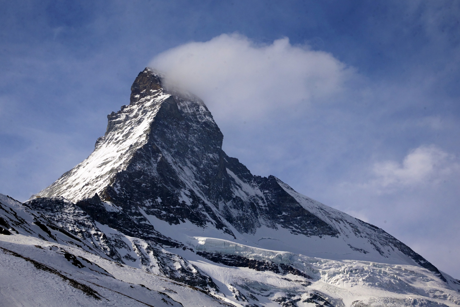 Two British climbers found dead on Matterhorn | IBTimes UK