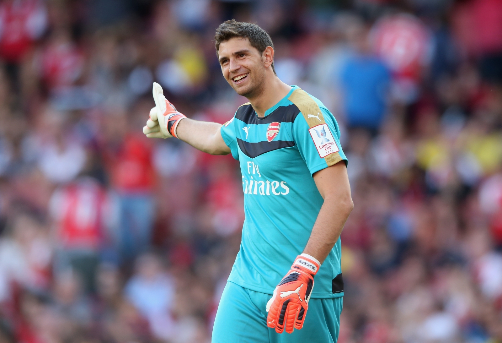 Arsenal goalkeeper Emiliano Martinez set to join Wolves on ...