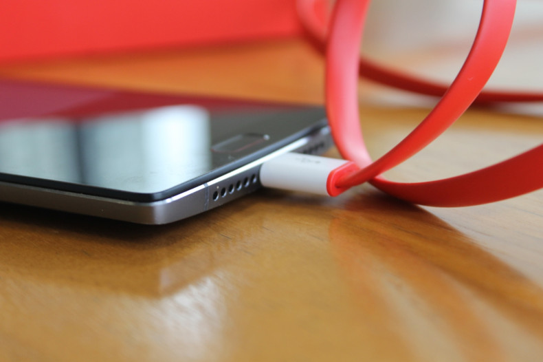 OnePlus 2 Review - USB-C