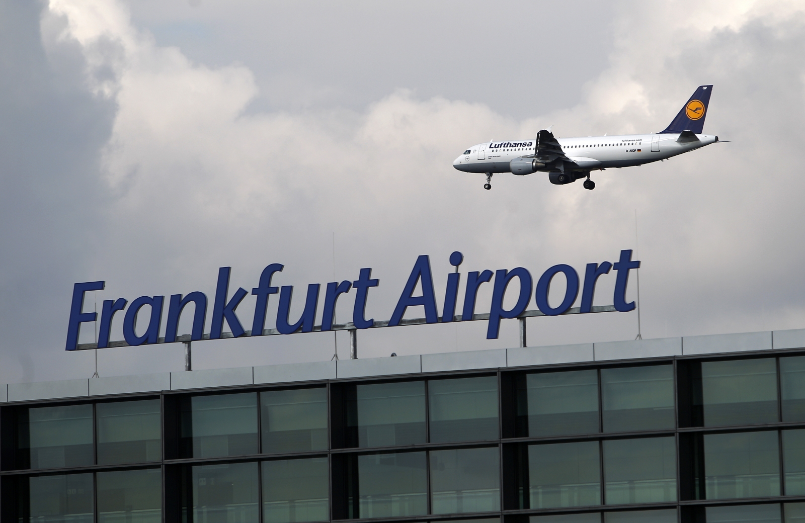 vollzeit jobs frankfurt flughafen