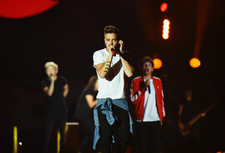 Liam Payne performing