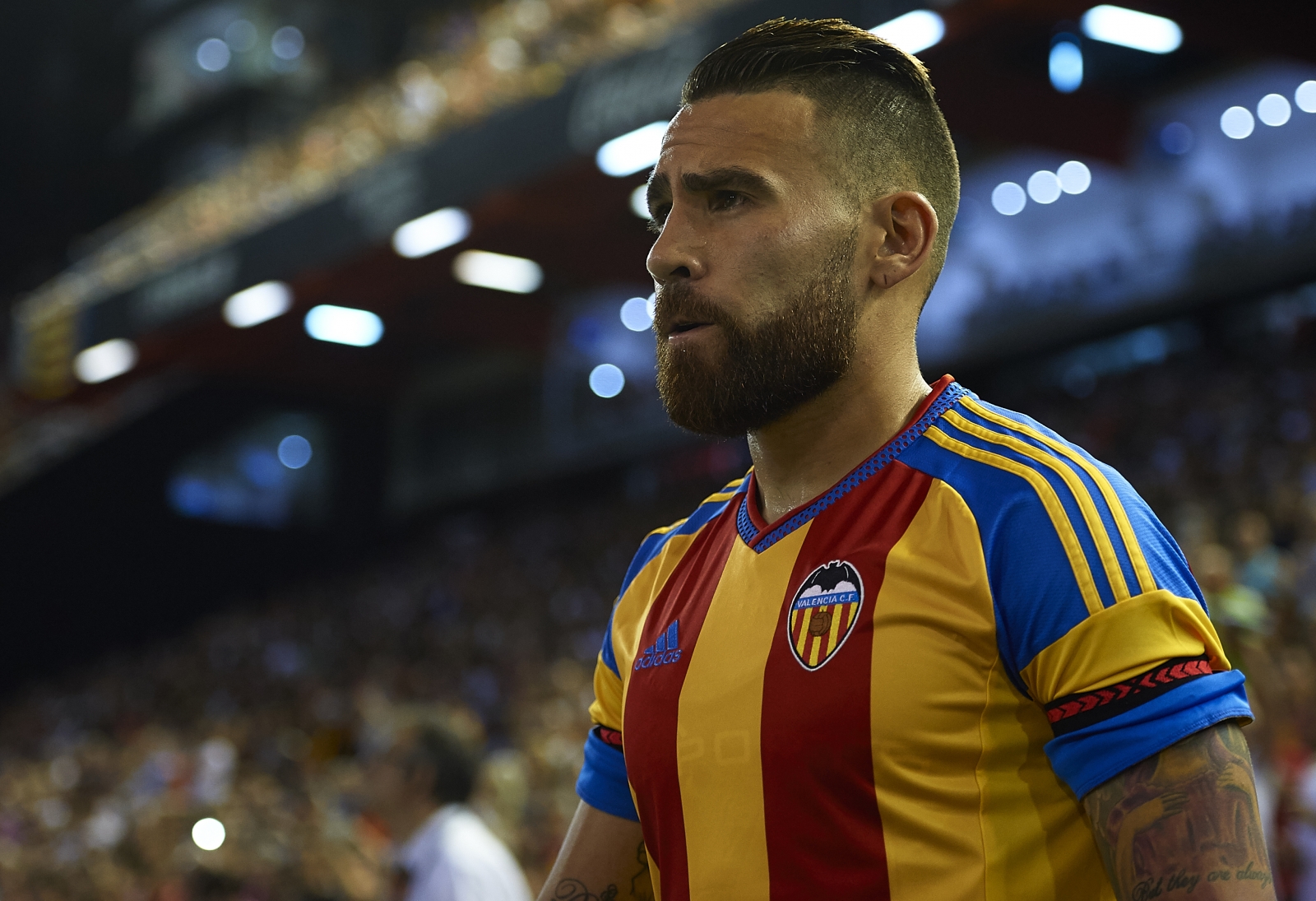 Nicolas Otamendi joins Manchester City from Valencia on five-year deal