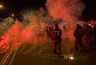 Clashes over asylum seeker camp continue Heidenau Clashes over asylum seeker camp continue Heidenau