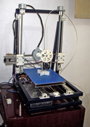 The e-waste 3D printer designed by Techfortrade The e-waste 3D printer designed by Techfortrade