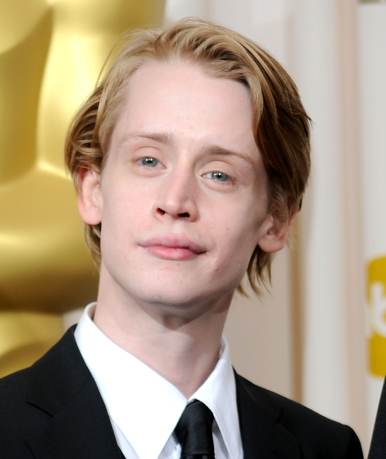 happy-35th-birthday-macaulay-culkin-the-home-alone-child-star-s-life