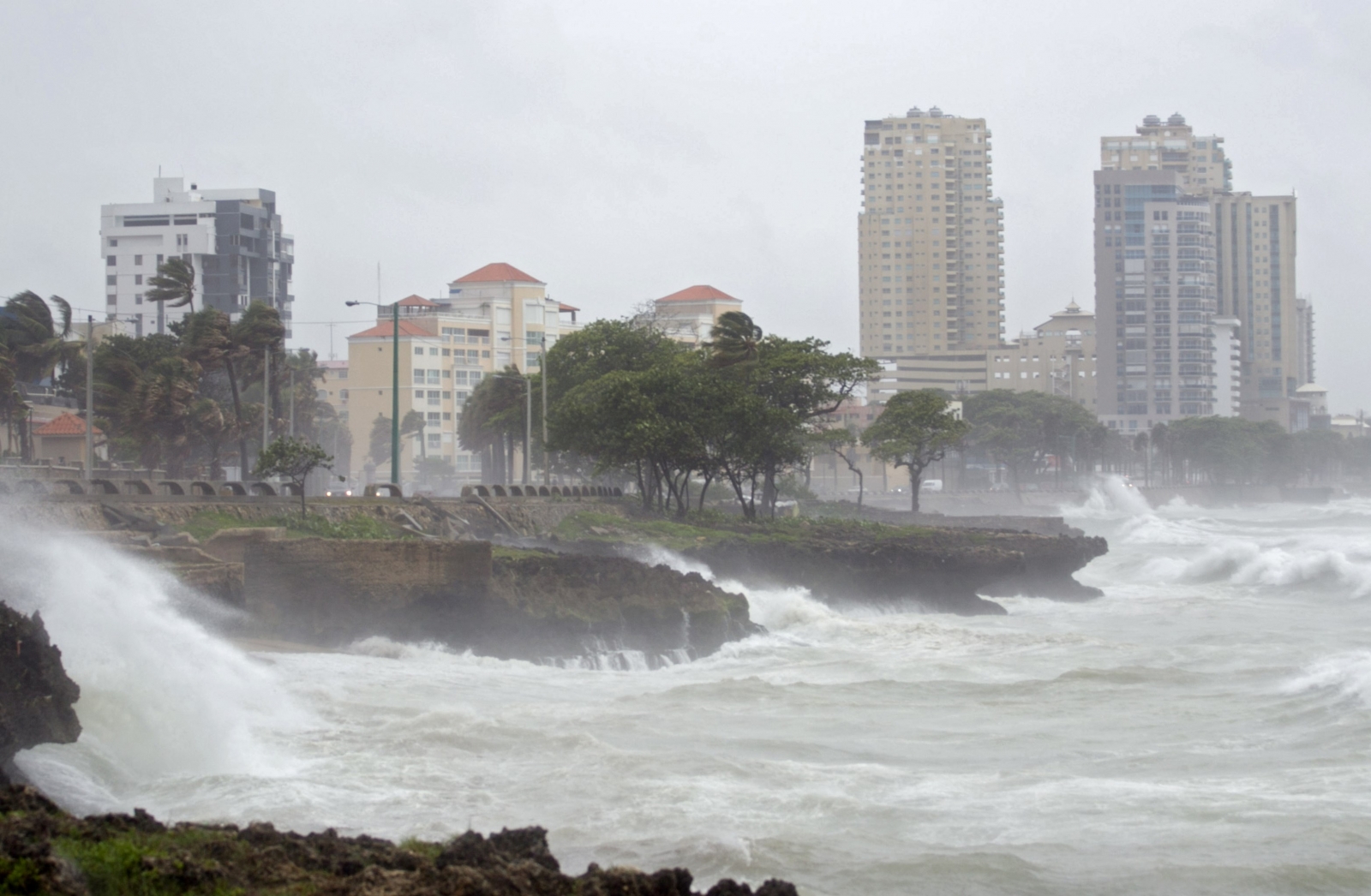 Tropical storm Erika 20 dead in Dominica as cyclone edges towards Cuba