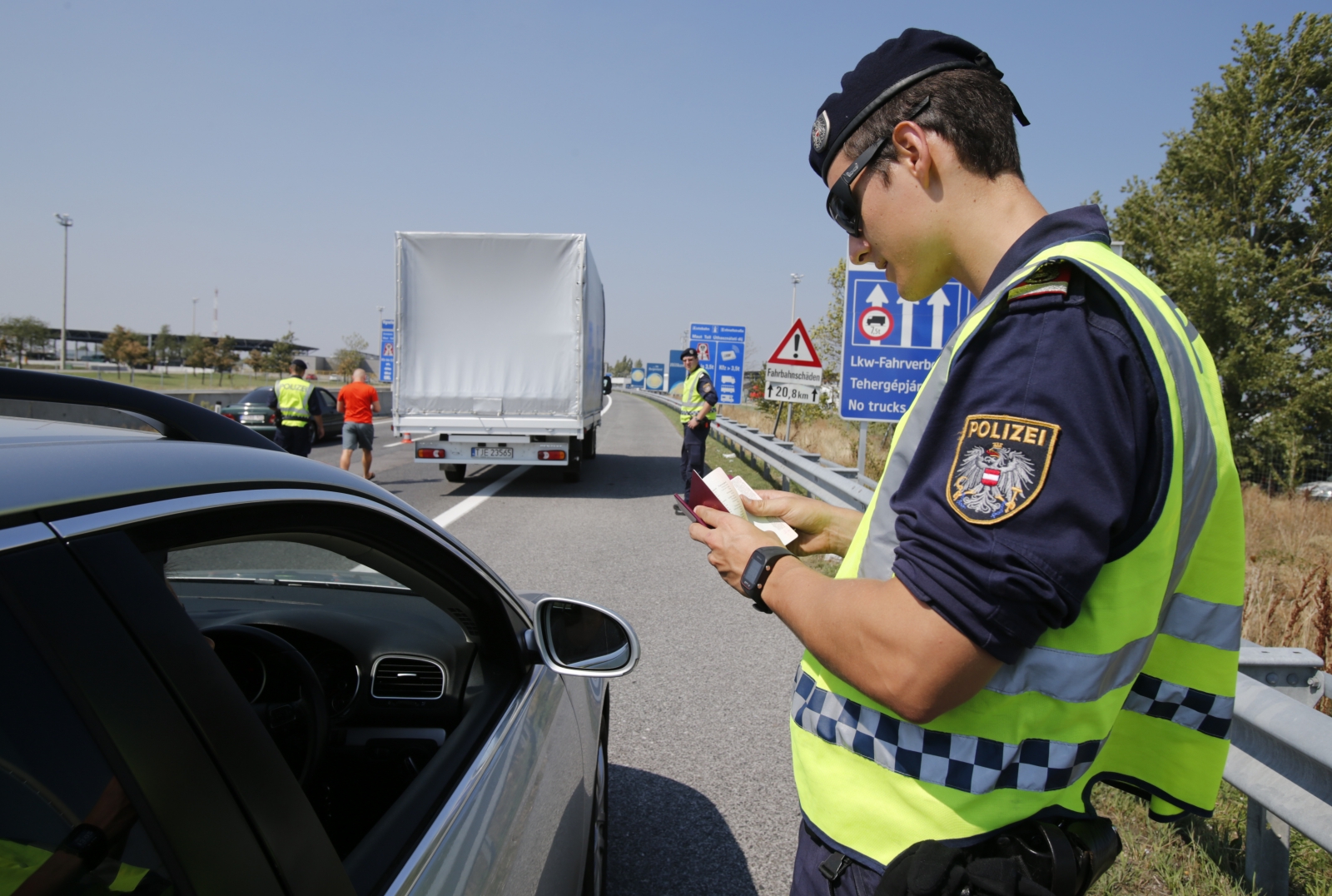 Austrian police arrest five suspected human traffickers