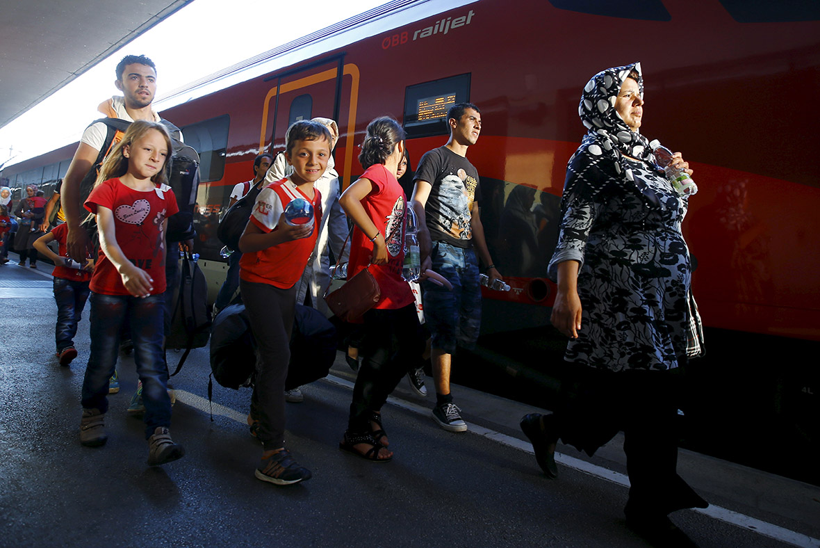 migrants Hungary Austria Germany