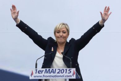 Marine Le Pen against porc-free lunches