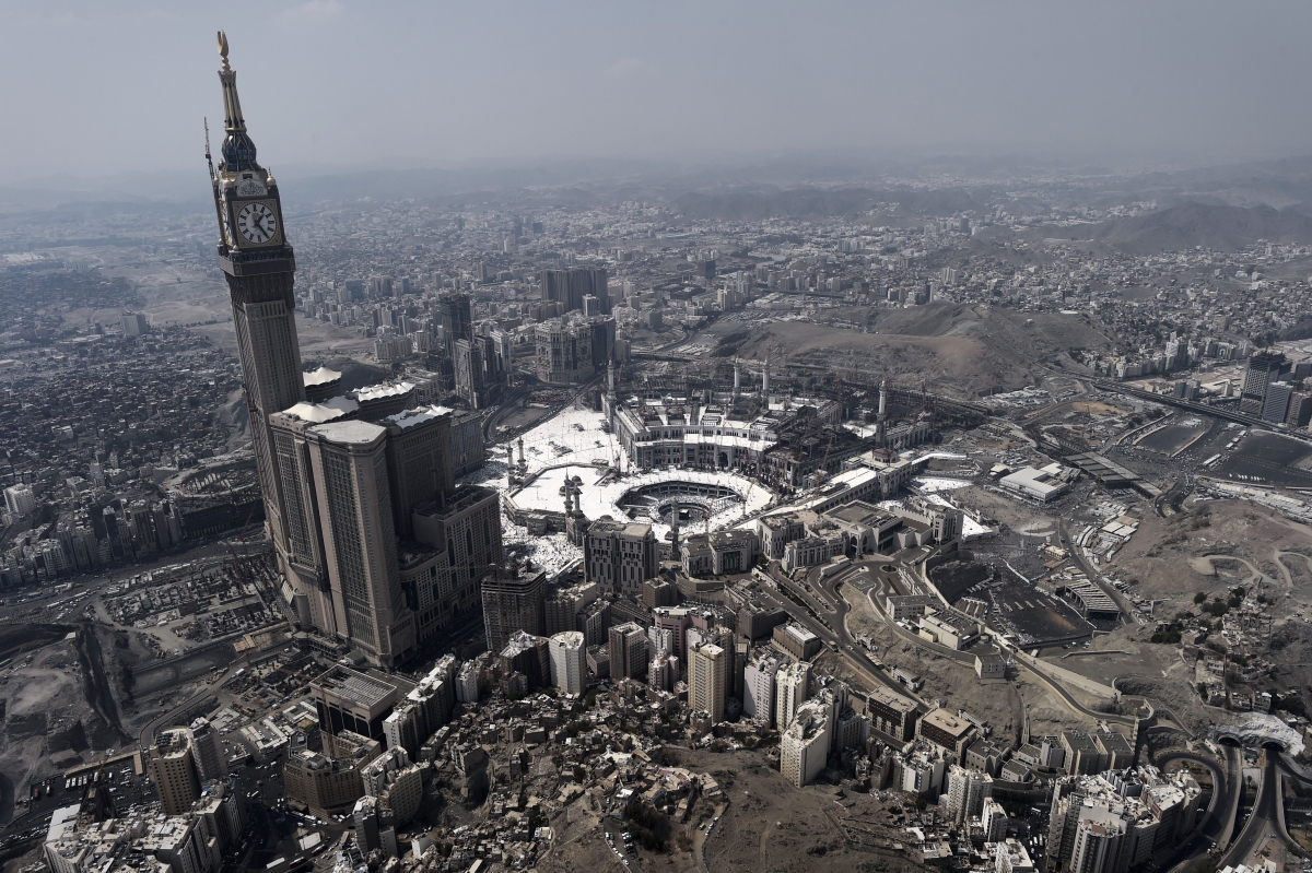 Mecca Crane collapse at Grand Mosque kills at least 62 during Hajj