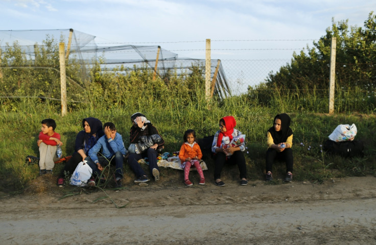 Syrian migrants at Serbian border with Croatia