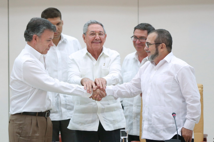 Santos Timochenko handshake