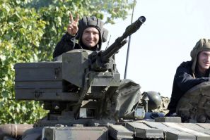Ukrainian tanks pull back from the