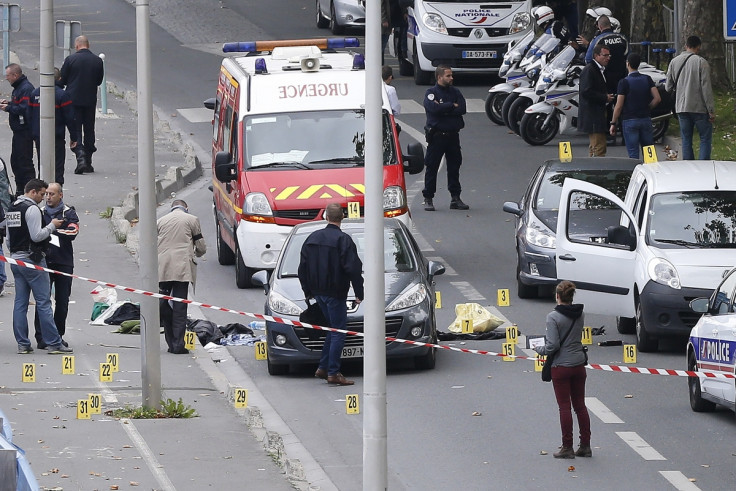 Ile-Saint-Denis France islamist robber shots policeman