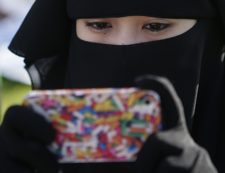 Saudi woman leaks video of husband cheating
