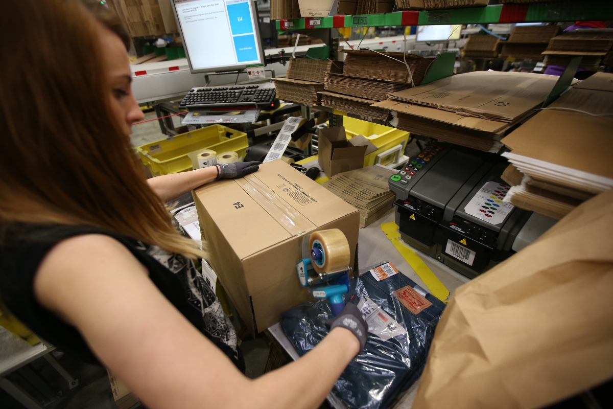 Amazon UK joins Christmas retail recruitment rush with 19,000 festive jobs