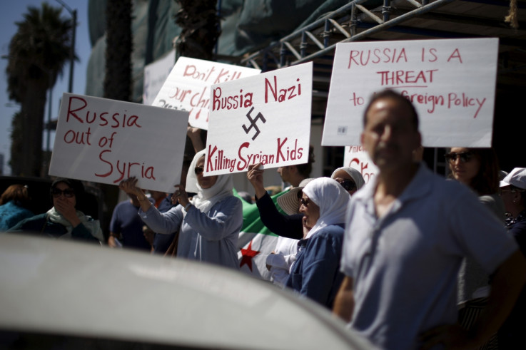 Syrian Americans protest outside Russian consulate
