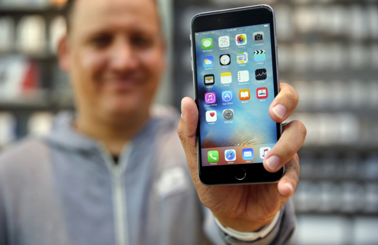 Apple iPhone 6s in hand Apple iPhone 6s in hand