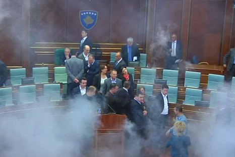 Kosovo tear gas