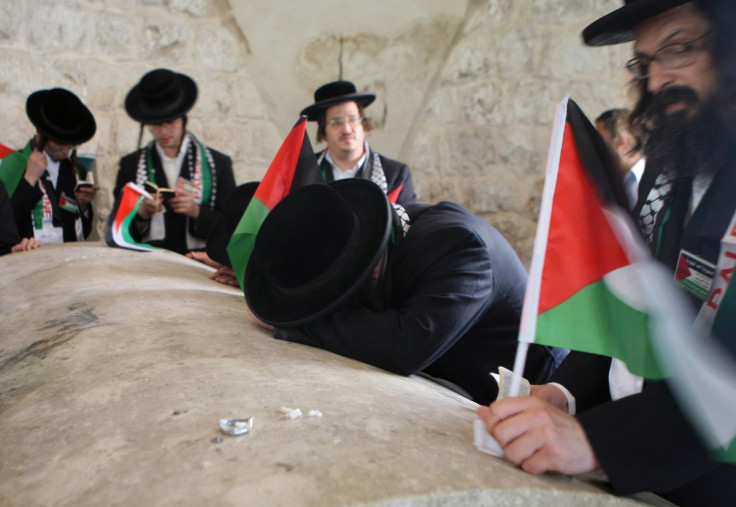 Israeli Jewish worshipers attacked at Joseph's Tomb