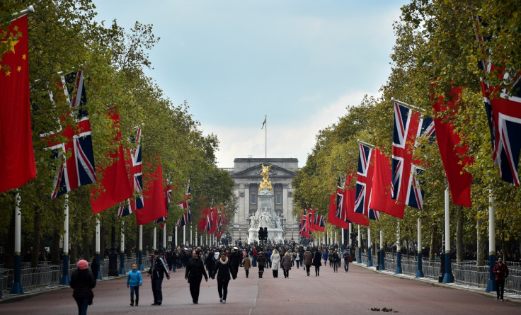 The Mall leading to Buckingham Palace
