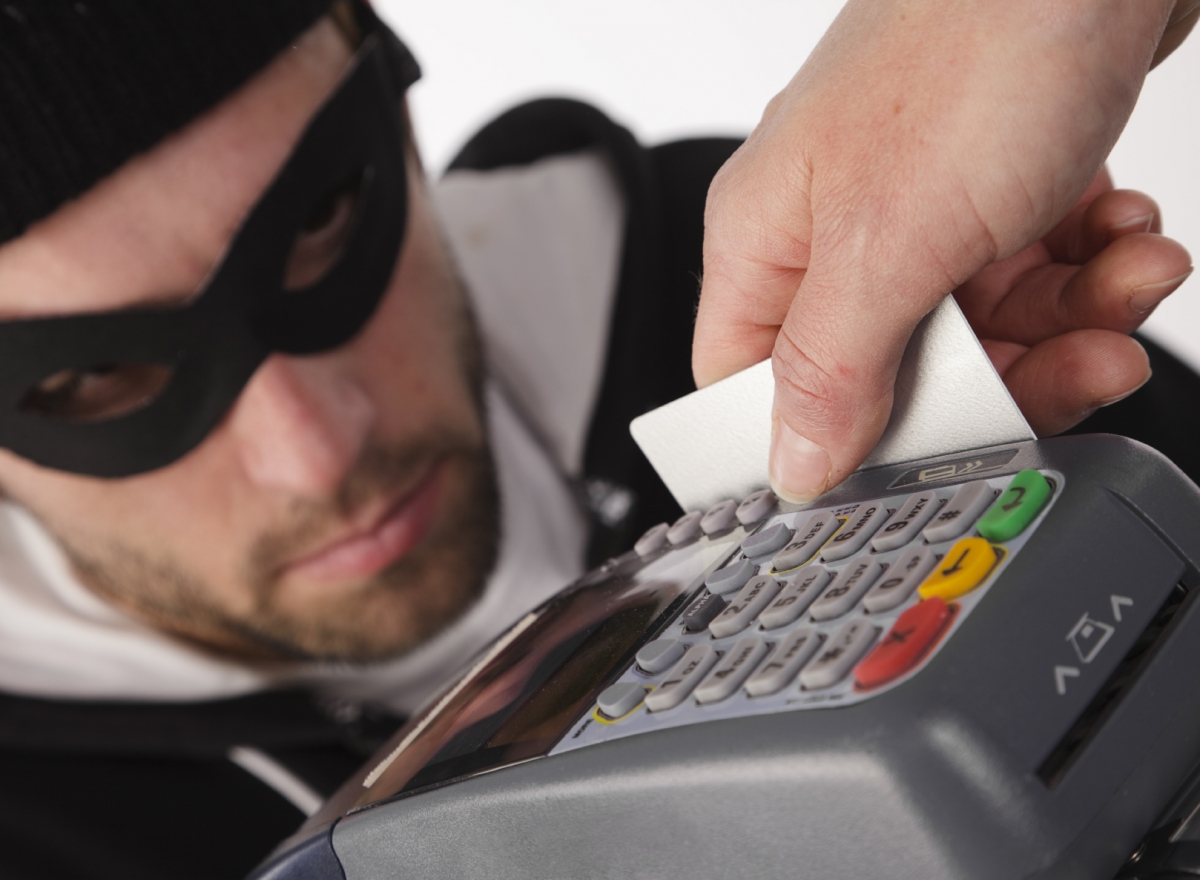 French criminals implanting stolen credit card chips into