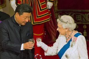 Xi Jinping & Queen Elizabeth II