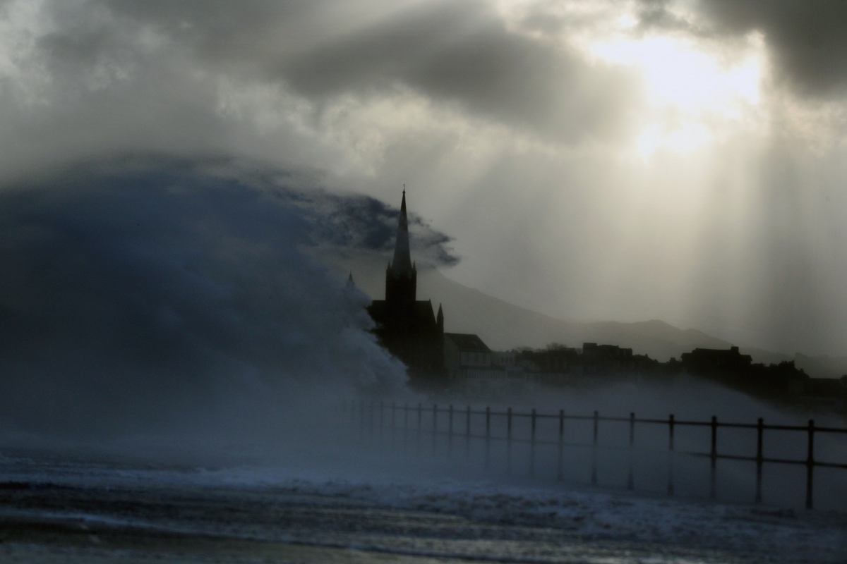 uk-weather-warning-mild-weather-comes-to-an-end-with-rain-gales-and