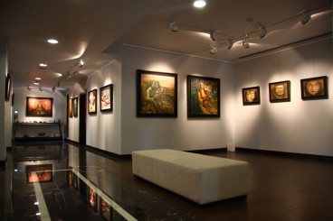 Tajalliyat art gallery