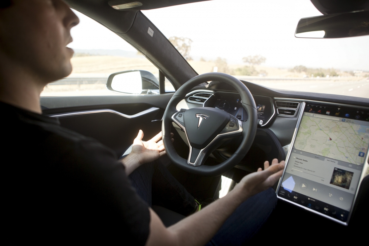 Selfdriving Tesla Autopilot feature now available in UK and Europe