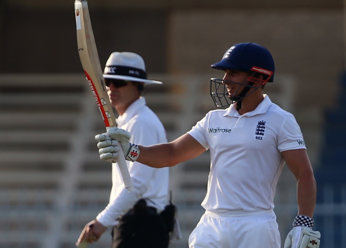 James Taylor keeps England in control against jaded Pakistan with first