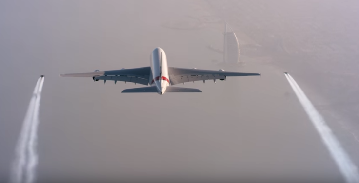 Emirates Jetmen flying stunt