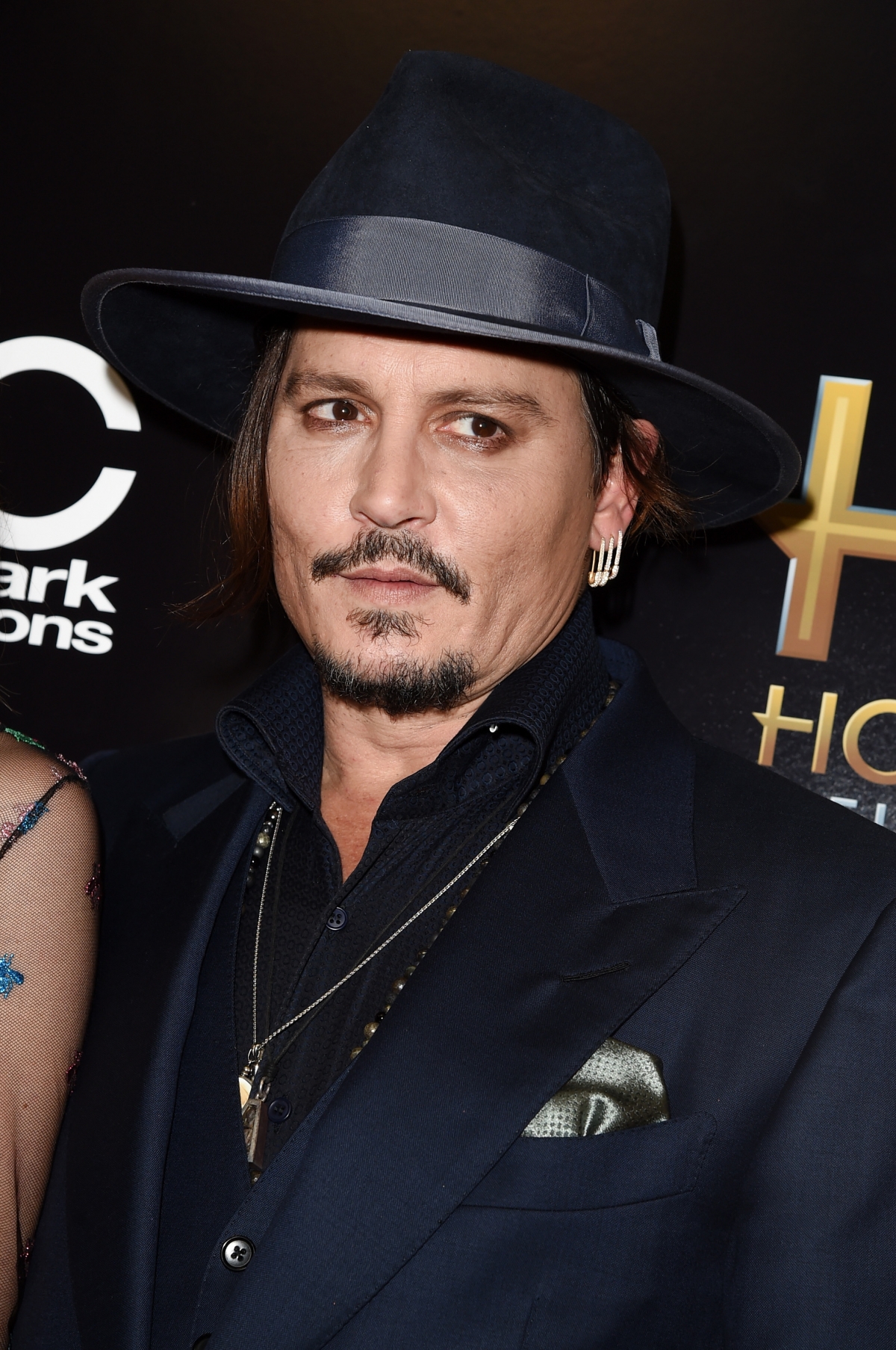 Johnny Depp to voice title character Sherlock Gnomes in Gnomeo & Juliet ...