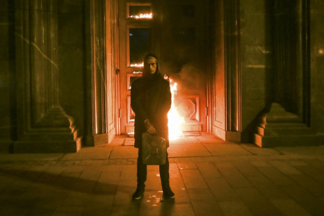 Pyotr Pavlensky set fire to the doorofthe