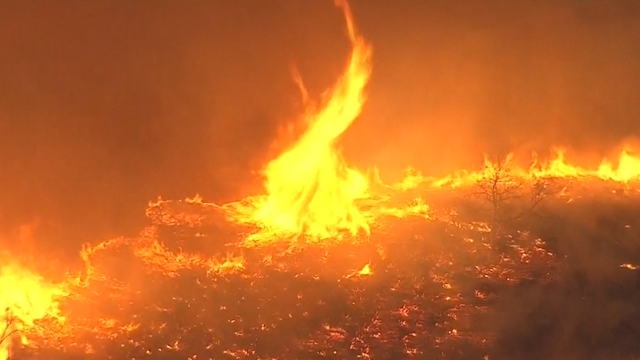 California drought: Video captures Simi Valley being devoured by fast ...