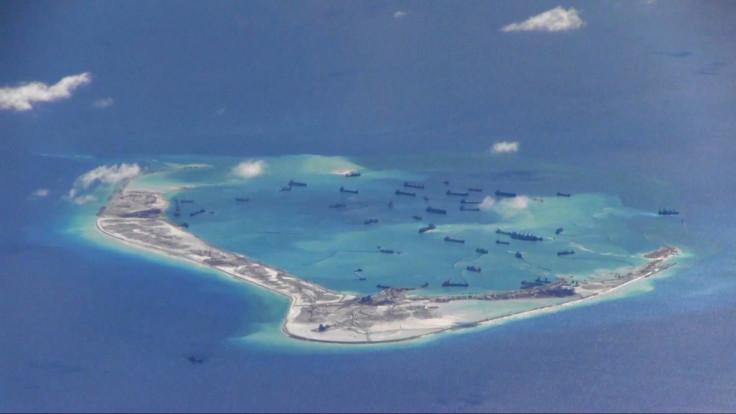 Chinese dredging vessels, Mischief Reef