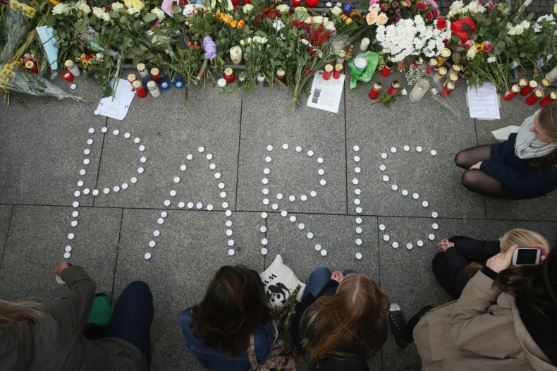 People show solidarity with victims of Paris