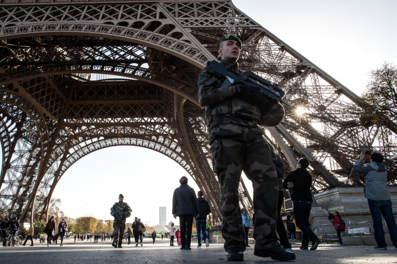 Paris attacks soldier